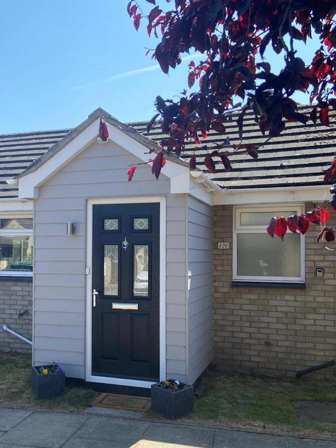 Modern And Spacious Open Plan Bungalow Villa Felixstowe Exterior photo